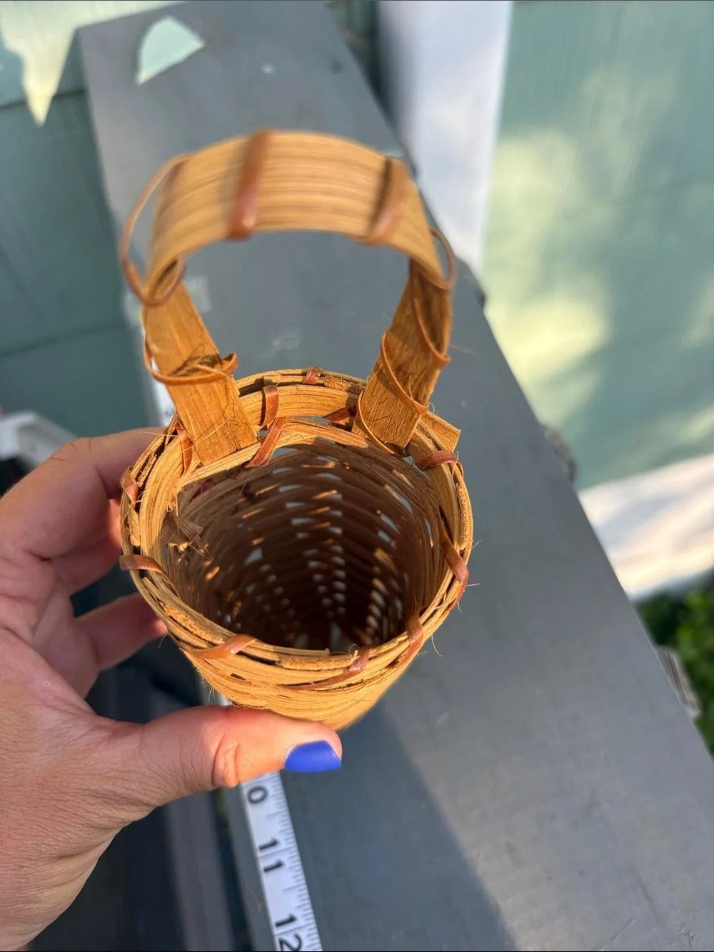 Woven Straw Wall Pocket Basket